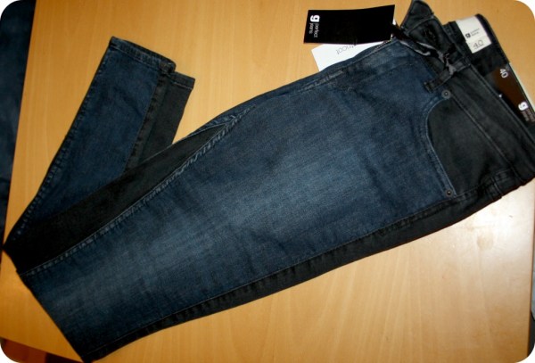 lisa_jeans_blueblack
